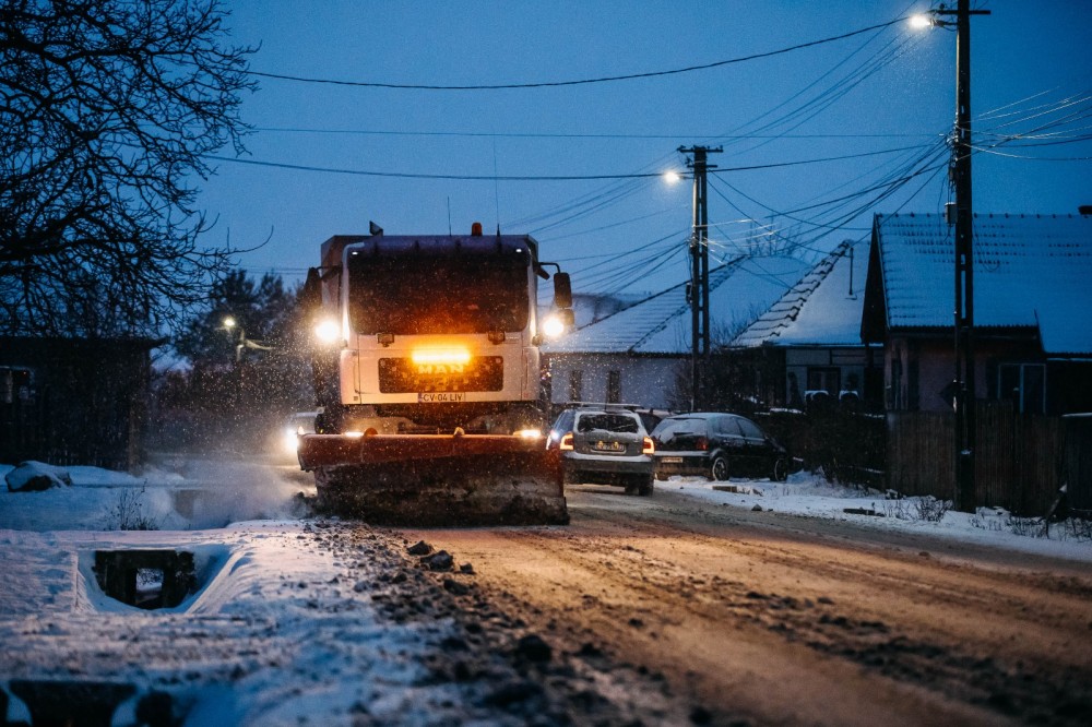 Pregătiri pentru iarnă pe drumurile județene